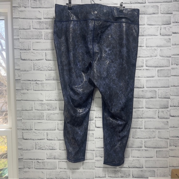 Ideology Believe in Movement Snake Print Fluid Ankle/Crop Leggings 3X NWOT - Picture 2 of 6
